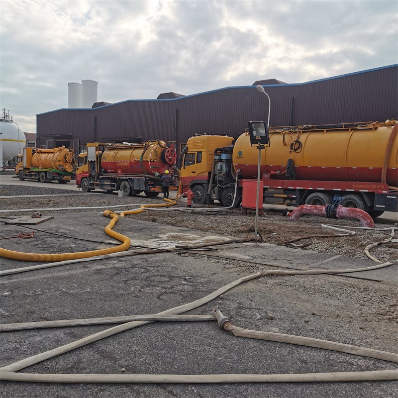 弥渡污水池清理