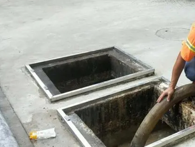 弥渡化粪池清理